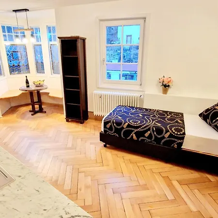 Zur Schoenen Lau- Monteurzimmer Szálloda