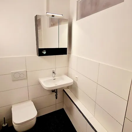 Otel Zur Schoenen Lau- Monteurzimmer *