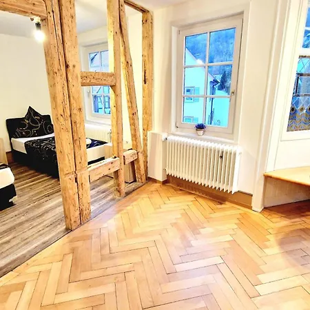 Zur Schoenen Lau- Monteurzimmer