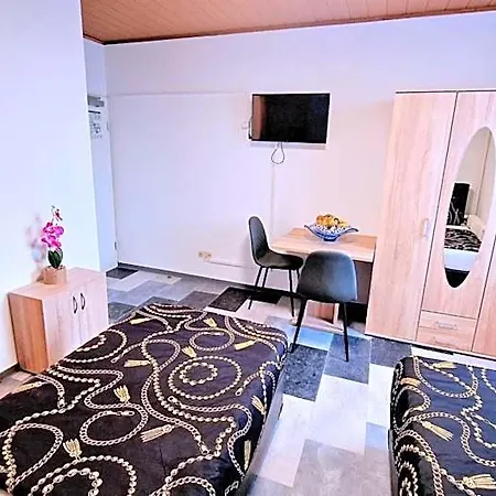 Zur Schoenen Lau- Monteurzimmer * Blaubeuren