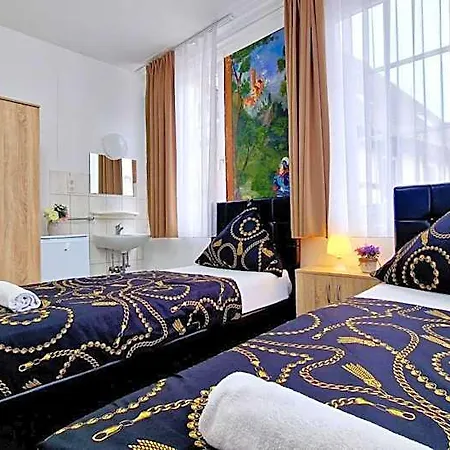 Otel Zur Schoenen Lau- Monteurzimmer Blaubeuren