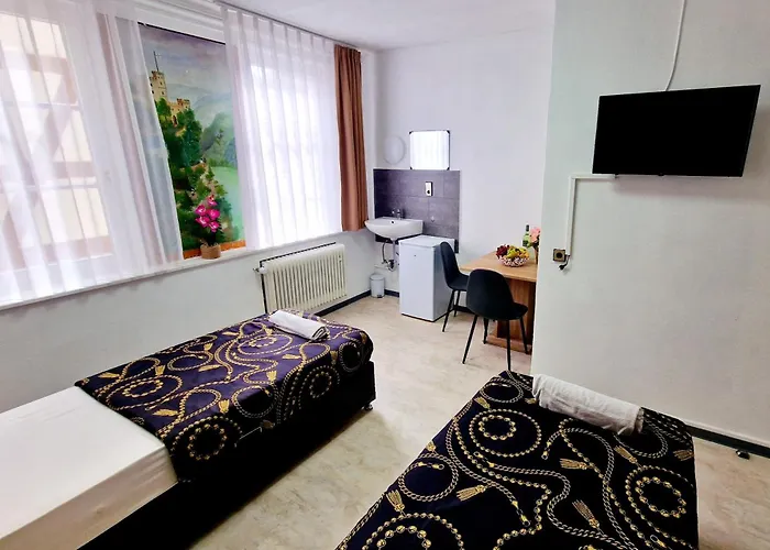 Zur Schoenen Lau- Monteurzimmer Hotel Blaubeuren