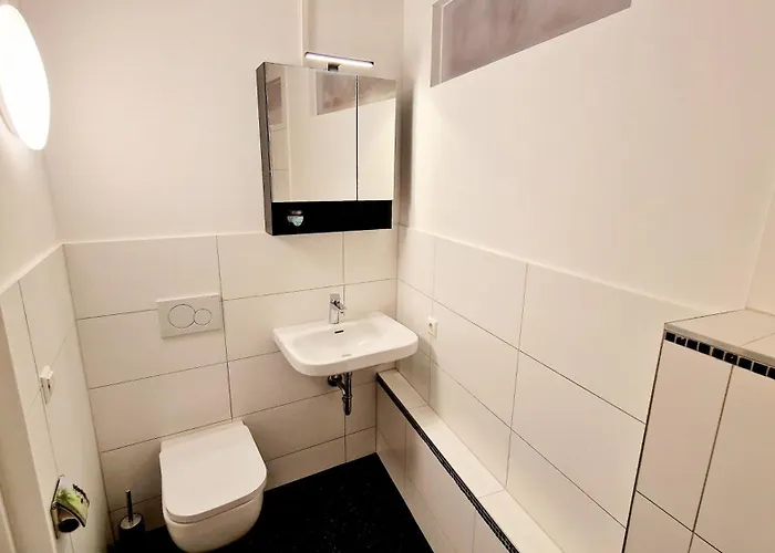 Hotel Zur Schoenen Lau- Monteurzimmer *