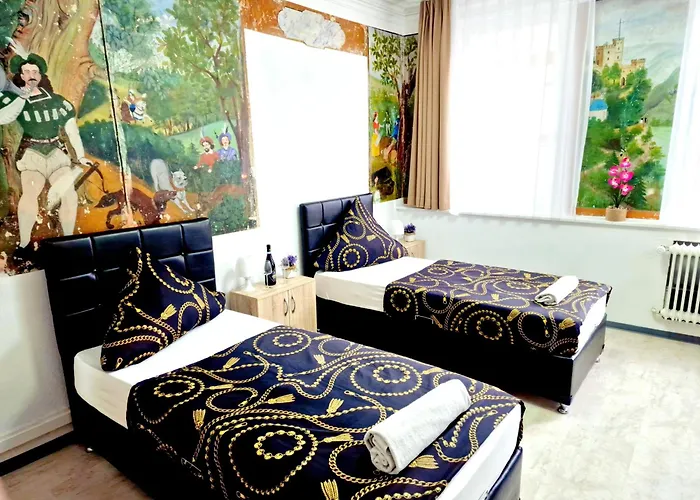 Zur Schoenen Lau- Monteurzimmer Hotel