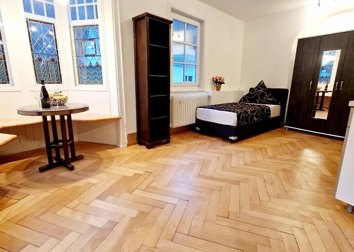 Hotel Zur Schoenen Lau- Monteurzimmer